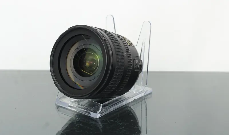 Nikon AF-S 18-70mm 1