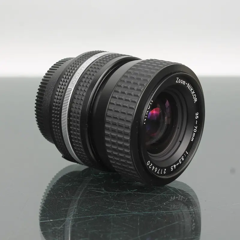 Nikon Zoom Nikkor 35-70mm f/3.3-4.5