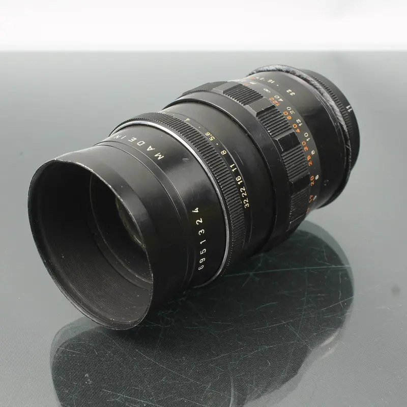 Pentacon 135mm f/2.8
